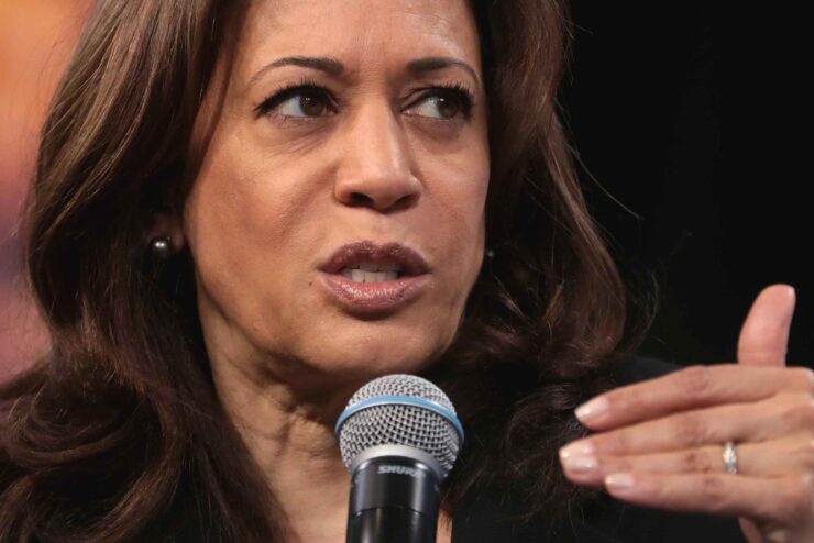 Har lært av 2016: Slik skal Kamala Harris avverge Trumps angrep