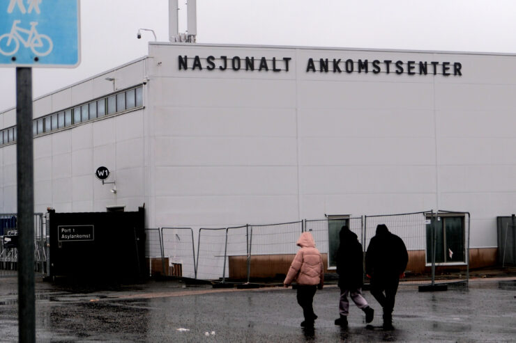 Mobilselskap outet tusenvis av asylsøkere i Norge – abonnenter fikk mystiske oppringninger av noen som utga seg for å være politi